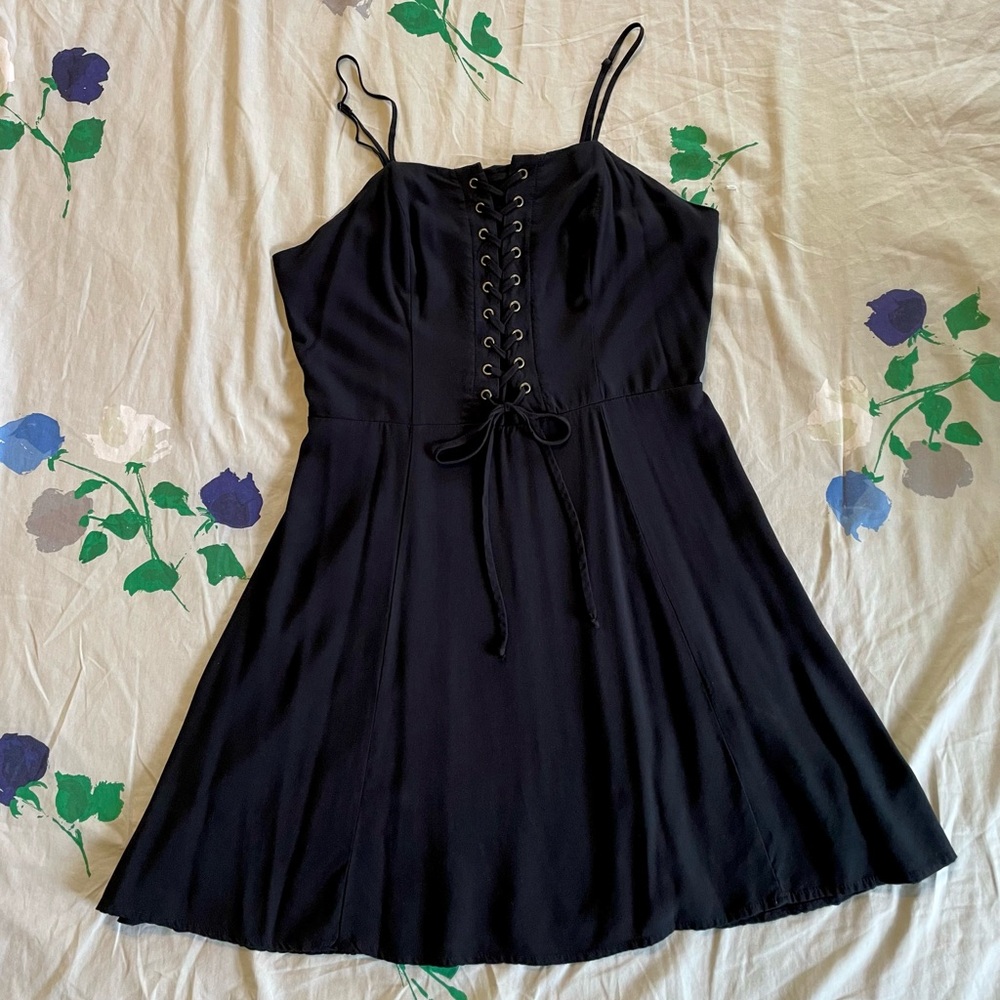 Medium Black Lace-Up Dress